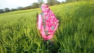 Indian Village Bhabhi Outdoor Fucky-fucky PORN IN HINDI