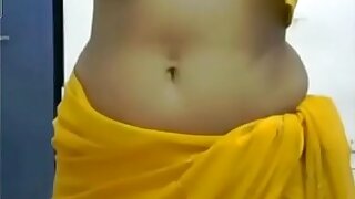 Sexy Indian girl dancing topless erotic moves and boobies show in saree {myhotporn.com}
